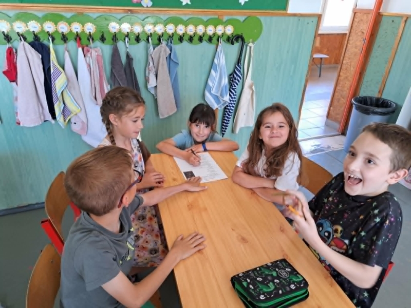 NÁDASDY 50 VETÉLKEDŐ ÉS RAJZVERSENY A 2. ÉVFOLYAMON